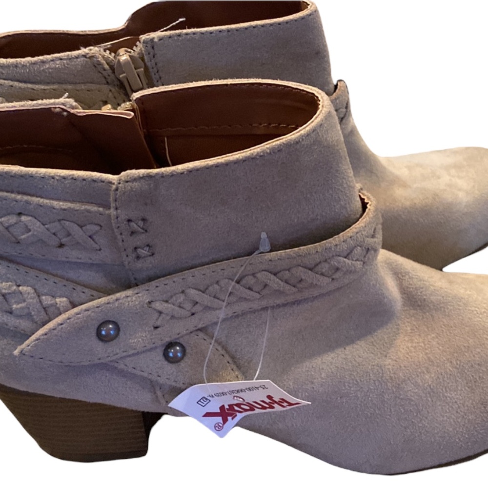 Indigo Rd Tan boots size 9